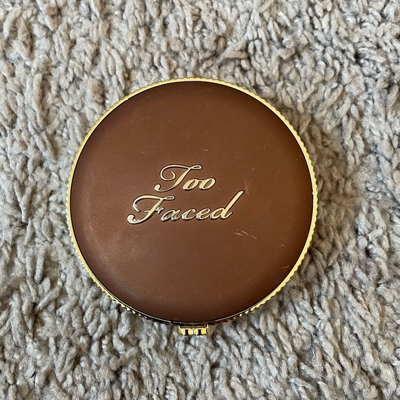 Too Faced Chocolate Soleil Matte Bronzer - Picture 4 of 6